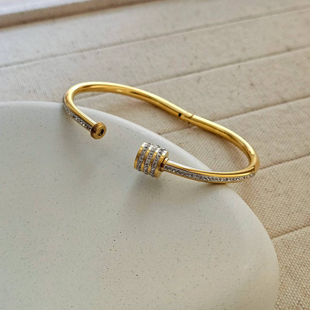 Luxury Zircon Inlaid Screw Bracelet : TAA-9708571001110-BRACELET