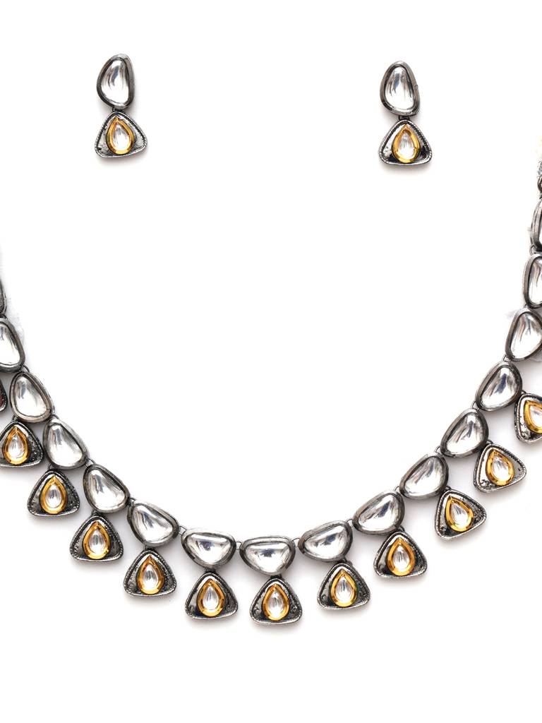 Dual Tone Kundan Neckpiece With Earrings : RRA23-17