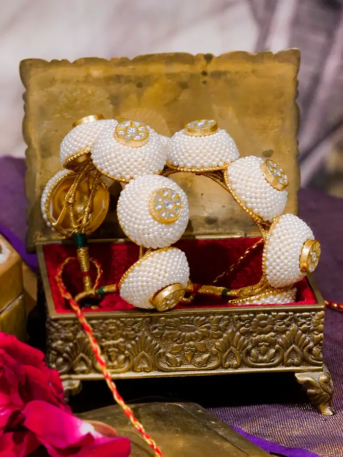 White Color Gold Plated Jadau Kundan Bangles : MB143