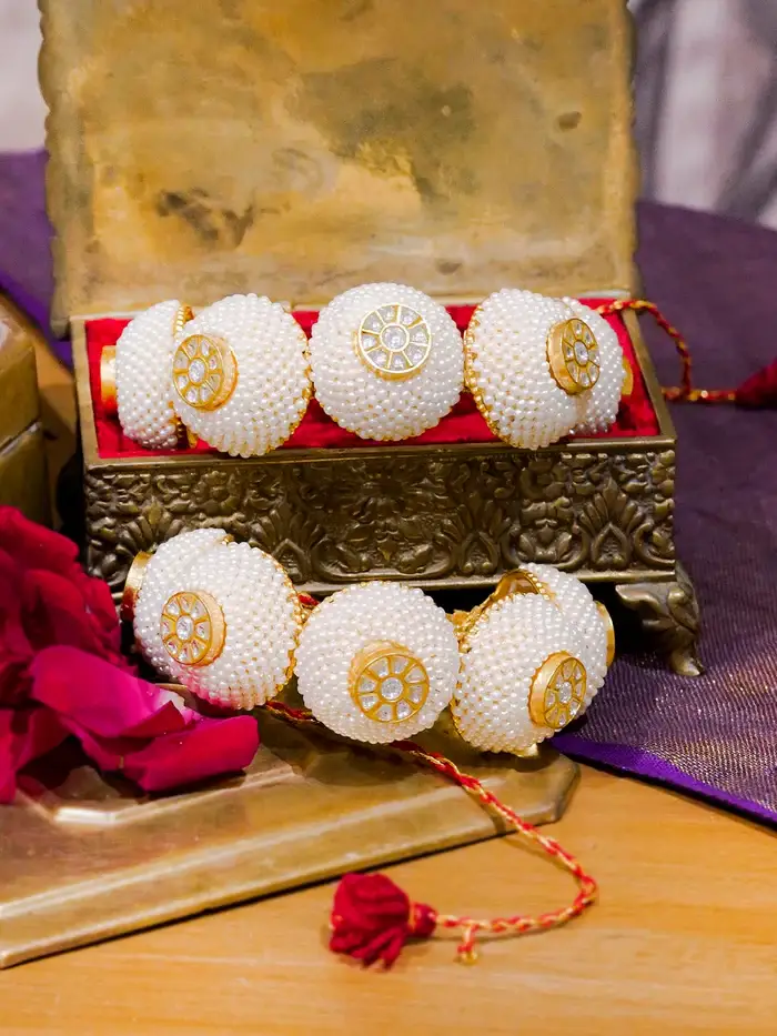 White Color Gold Plated Jadau Kundan Bangles : MB143