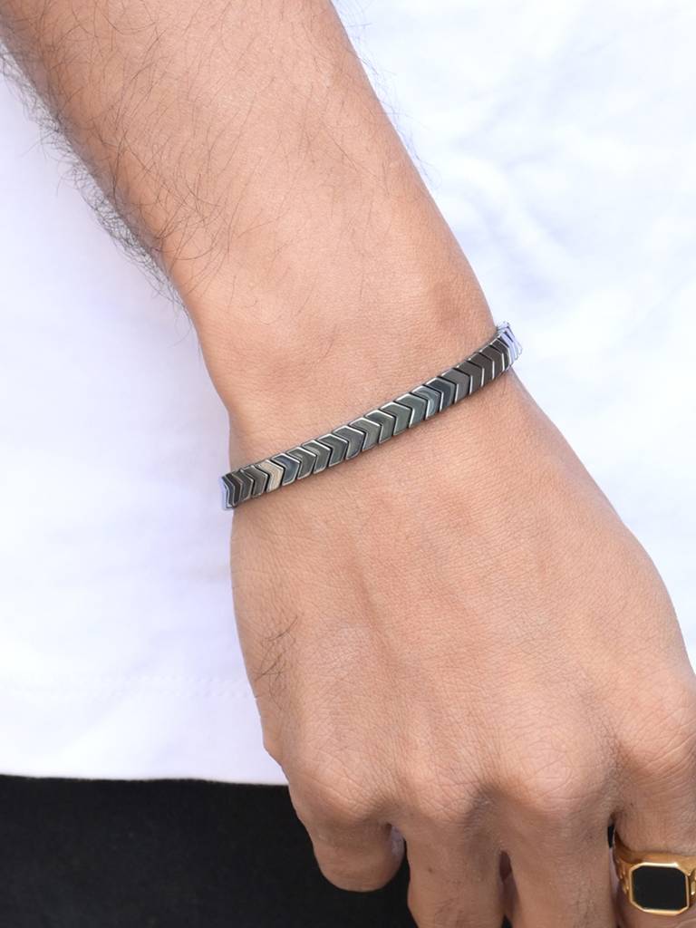 Women'S Onyx Arrow Bracelet : MBR005