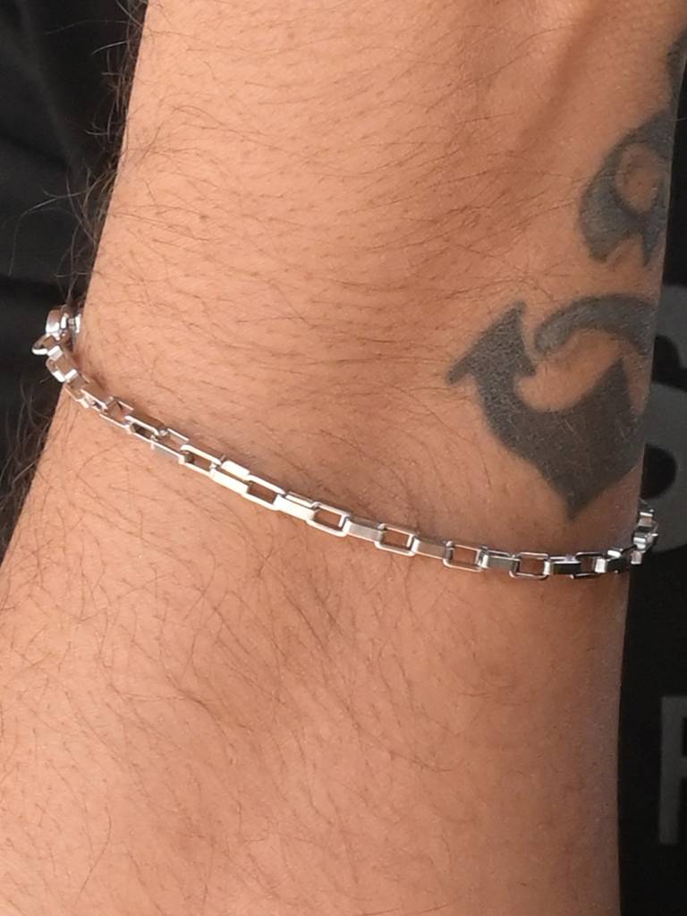 Sleek Silver Bracelet : MBR009