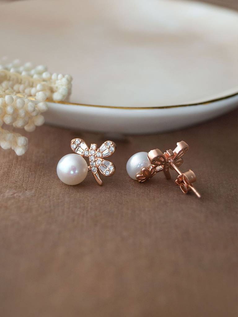 Butterfly On A Pearl Rose Gold Plated Sterling Silver Stud Earrings : MCRES593D1416