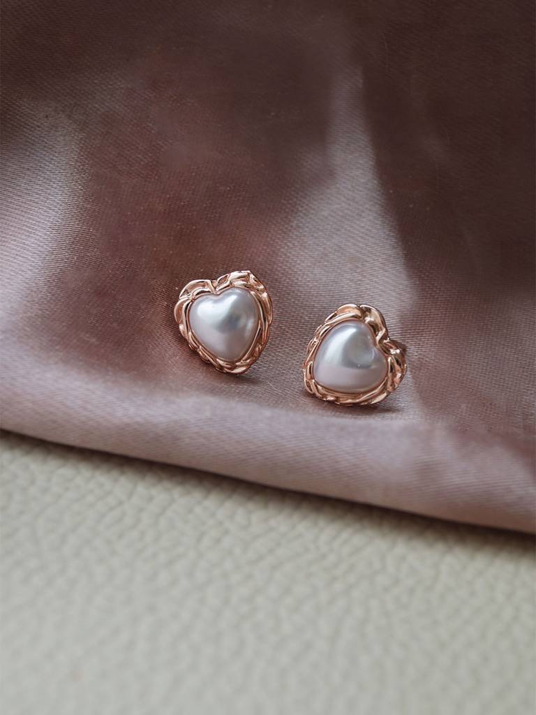 Mannash Heart Pearl Rose Gold Plated Sterling Silver Stud Earrings : MCRES789D1845