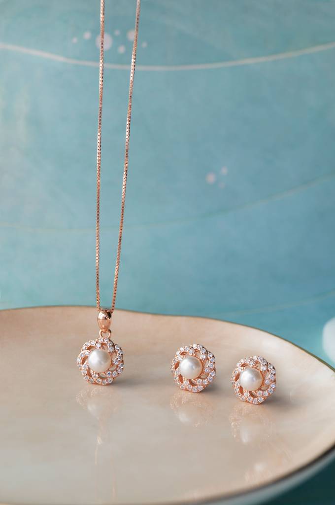 Whirlpool With Pearl Rose Gold Plated Sterling Silver Pendant Set With Chain : MCRJPSC531D1255