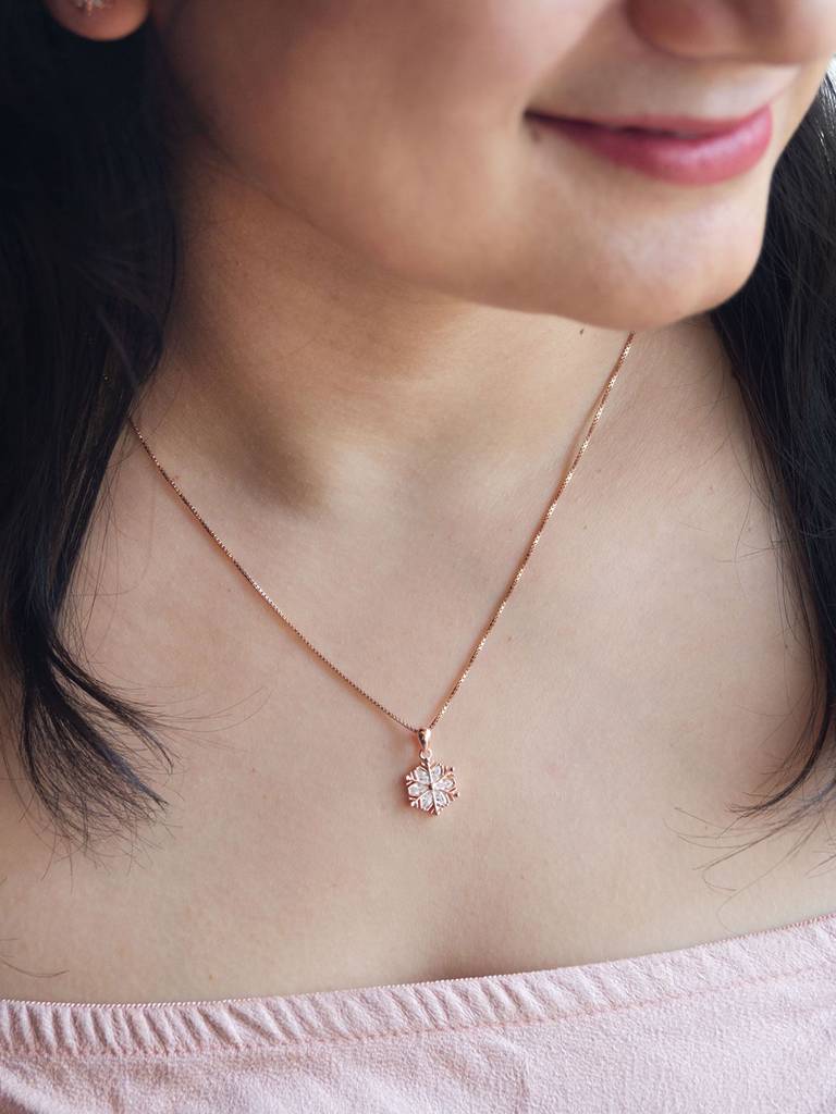 Mannash Snow Flake Rose Gold Plated Sterling Silver Pendant Set With Chain : MCRJPSC574D1356