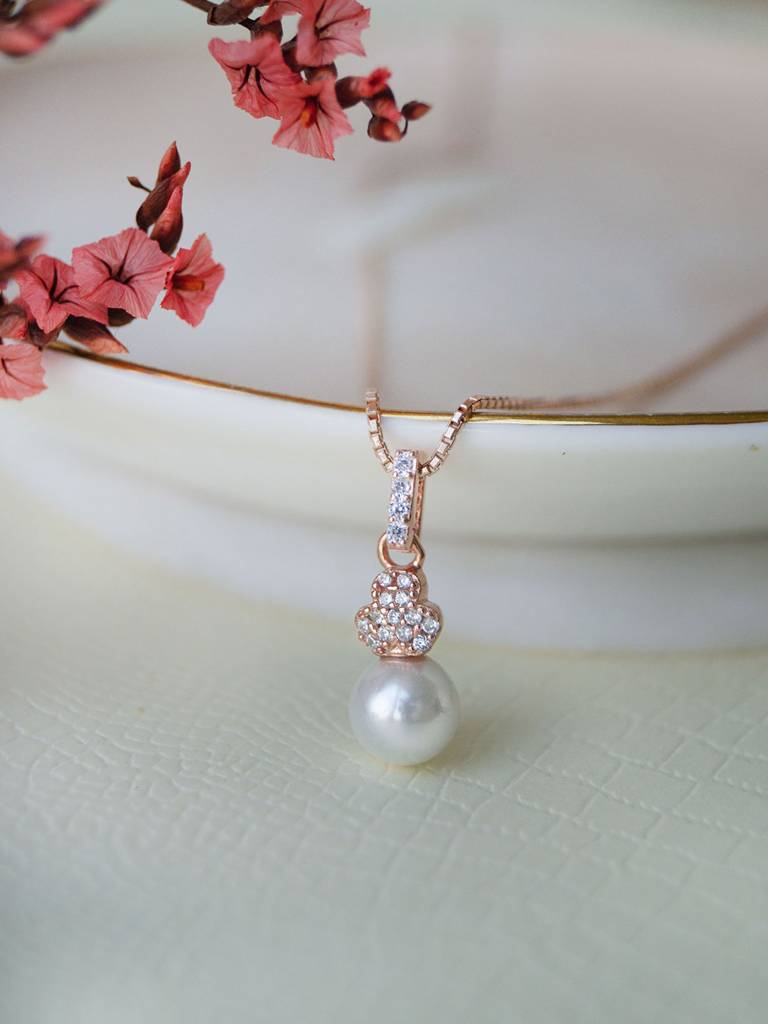 Mannash Tiny Pearly Crown Rose Gold Plated Sterling Silver Pendant Set : MCRJPSC709D1688