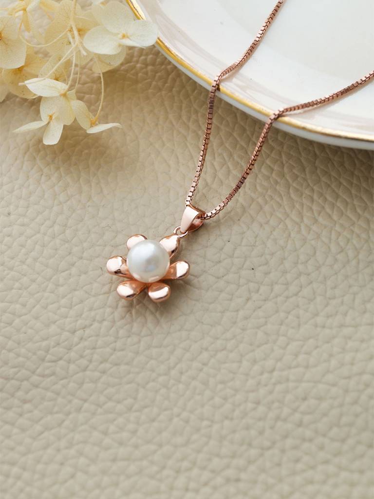 Mannash Pearl In A Flower Rose Gold Plated Sterling Silver Pendant Set : MCRJPSC878D2050