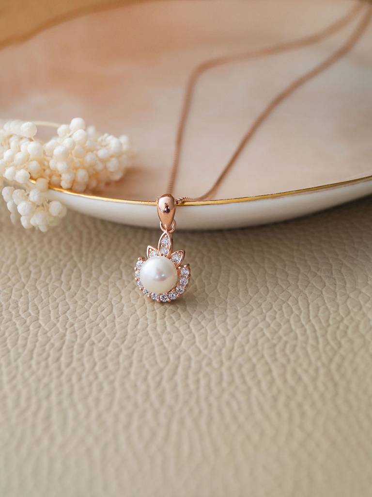 Pearly Dewdrop Rose Gold Plated Sterling Silver Pendant With Chain : MCRPC572D1343
