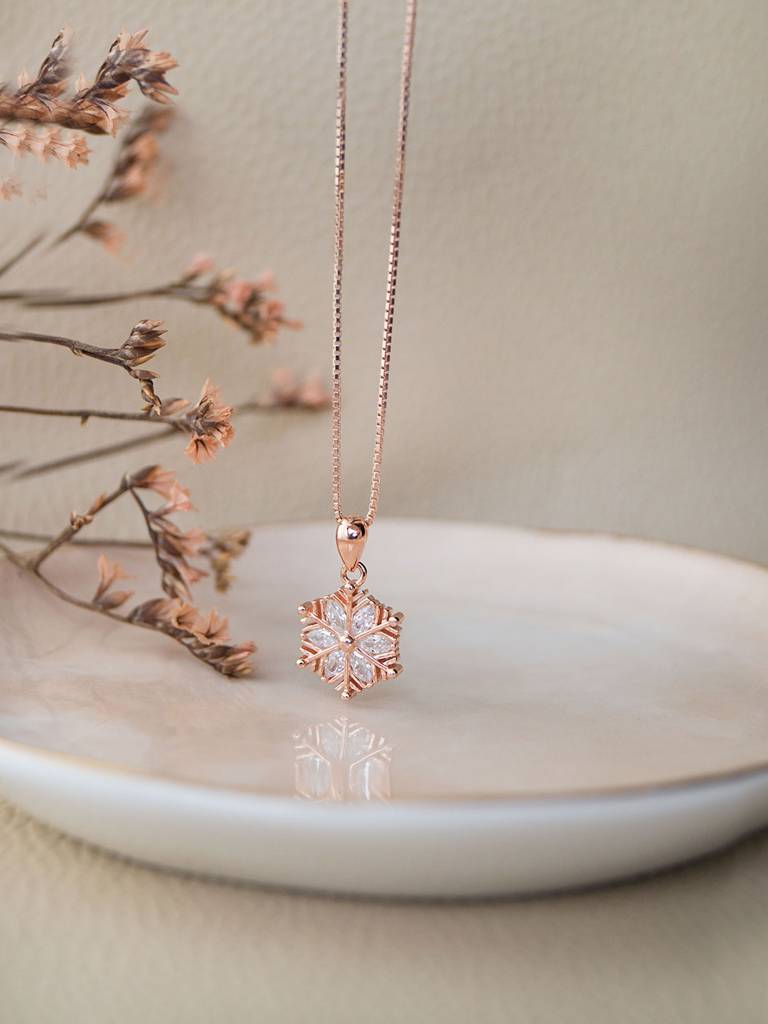 Mannash Snow Flake Rose Gold Plated Sterling Silver Pendant With Chain : MCRPC574D1353