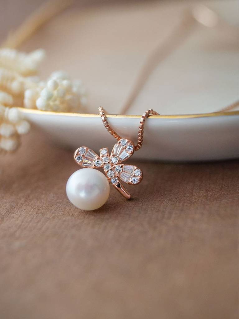 Butterfly On A Pearl Rose Gold Plated Sterling Silver Pendant : MCRPC593D1415