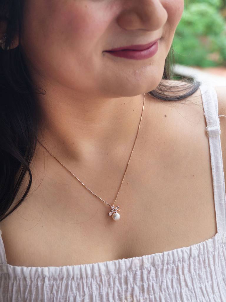 Butterfly On A Pearl Rose Gold Plated Sterling Silver Pendant : MCRPC593D1415
