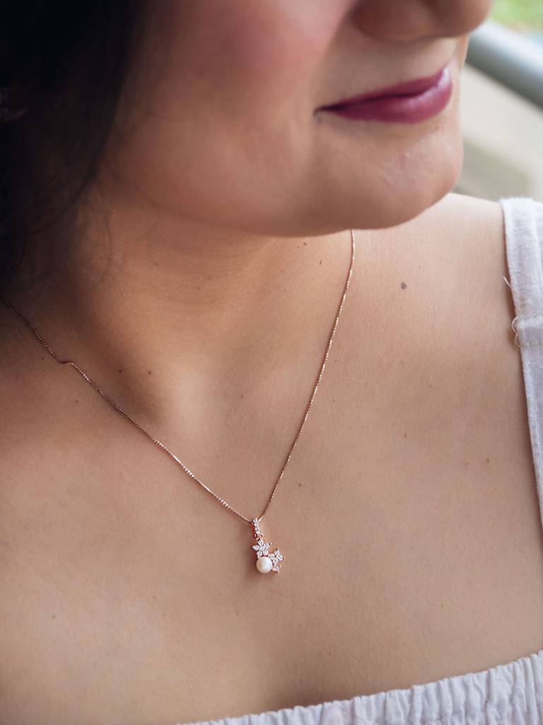 Pearly Flower Garland Rose Gold Plated Sterling Silver Pendant With Chain : MCRPC594D1420