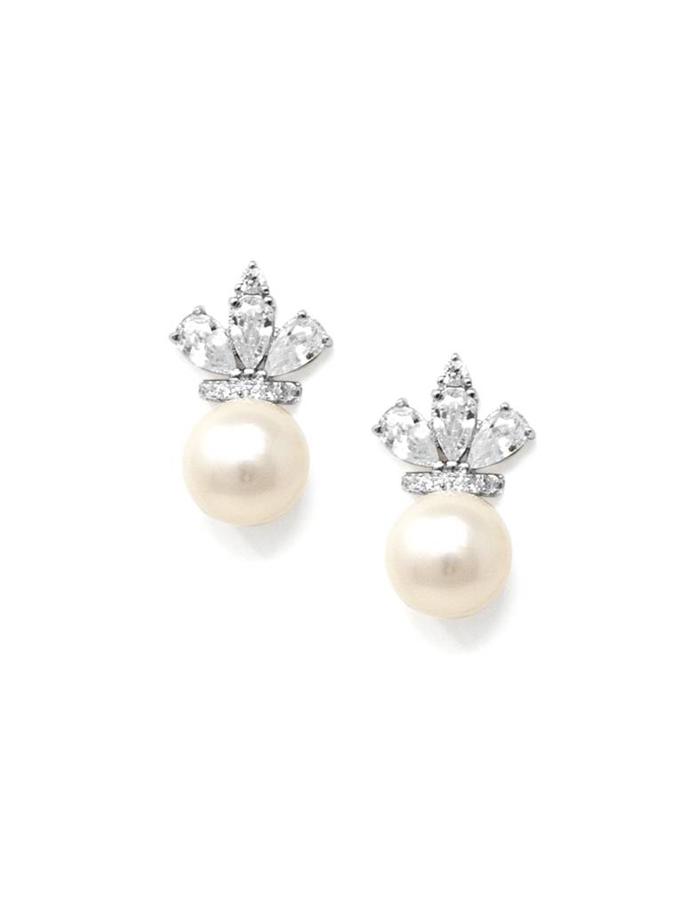 Mannash Glinting Pearl Sterling Silver Stud Earrings : MCSES630D1496