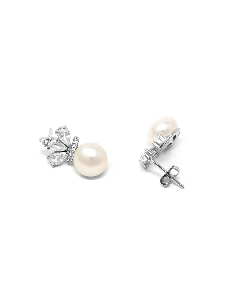 Mannash Glinting Pearl Sterling Silver Stud Earrings : MCSES630D1496