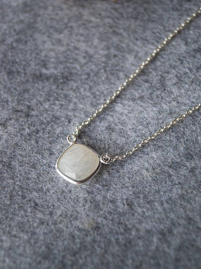 Mannash Rainbow Moonstone Cushion Cut Sterling Silver Pendant Necklace : MCSNCP220D441