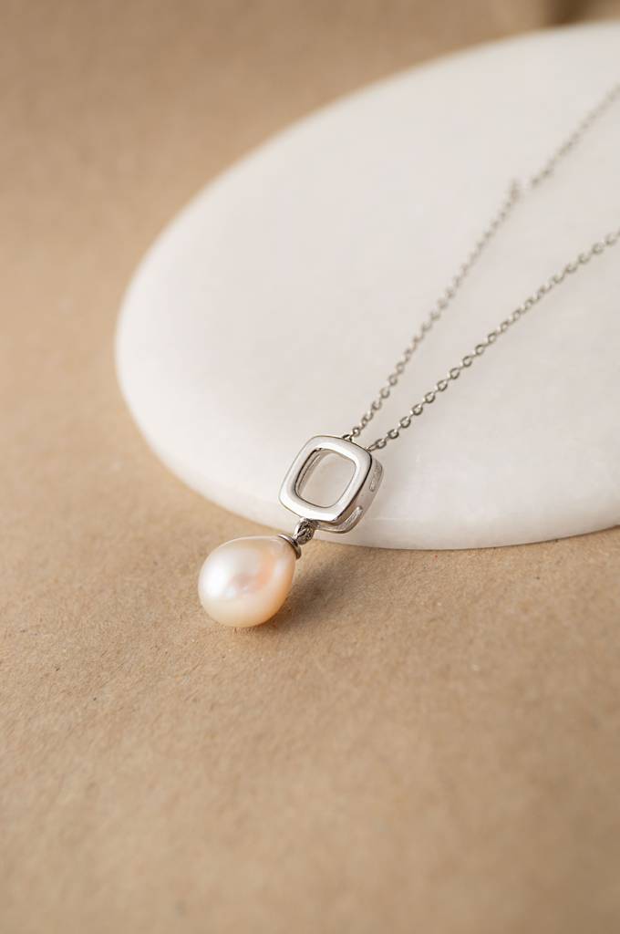 Mannash Square With Pearl Droplet Sterling Silver Chain Necklace : MCSNCP459D1102