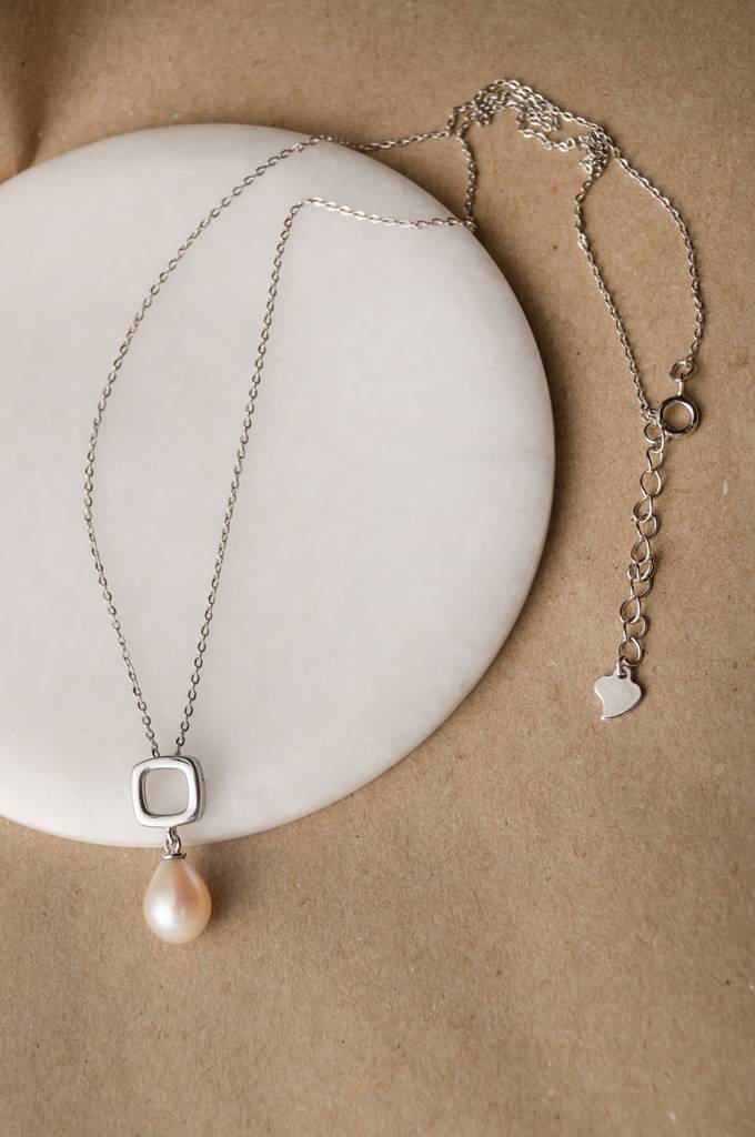 Mannash Square With Pearl Droplet Sterling Silver Chain Necklace : MCSNCP459D1102