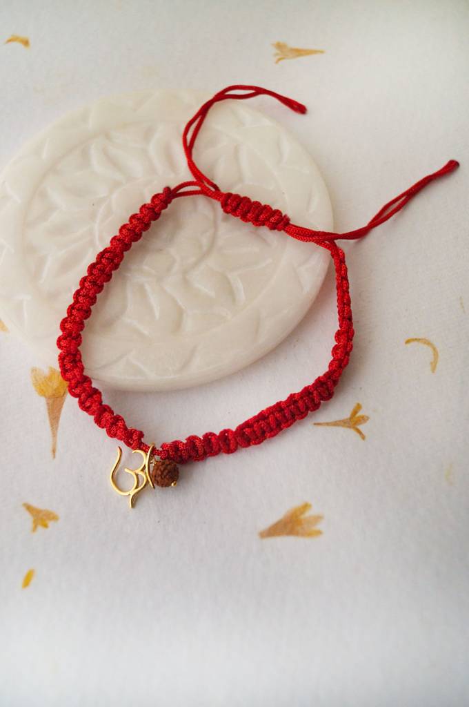 Mannash Sacred Om Gold Plated Sterling Silver Thread Bracelet : MCYBT669D2329