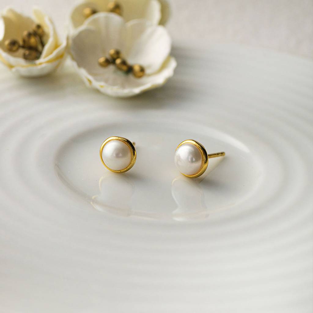 Dainty Fresh Water Pearl Gold Plated Sterling Silver Stud Earrings : MCYES370D809