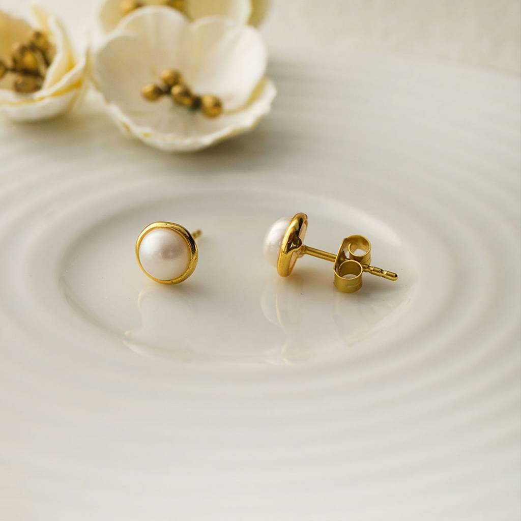 Dainty Fresh Water Pearl Gold Plated Sterling Silver Stud Earrings : MCYES370D809