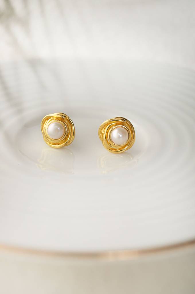Mannash Pearl With A Flower Gold Plated Sterling Silver Statement Stud Earrings : MCYES385D847