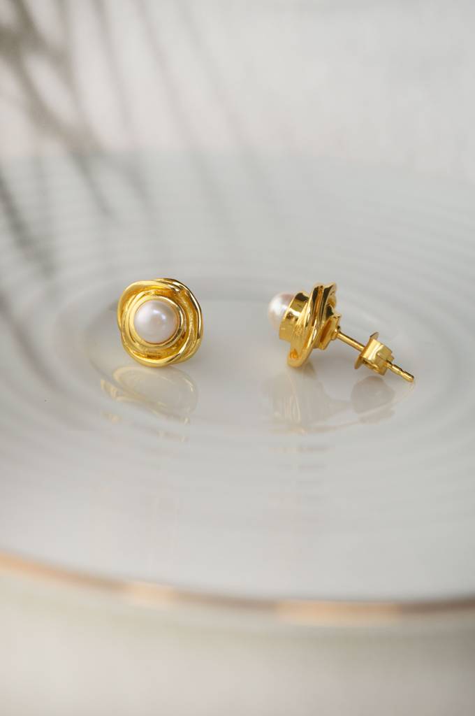 Mannash Pearl With A Flower Gold Plated Sterling Silver Statement Stud Earrings : MCYES385D847