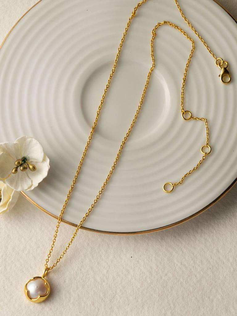 Mannash Clover Pearl Gold Plated Sterling Silver Pendant Chain Necklace : MCYNCP372D811