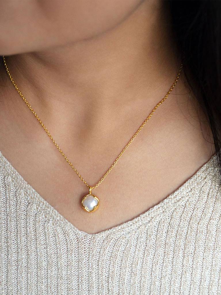 Mannash Clover Pearl Gold Plated Sterling Silver Pendant Chain Necklace : MCYNCP372D811