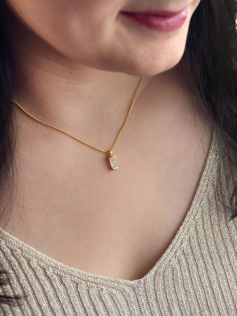 Mannash Rainbow Moon Stone Tiny Bar Gold Plated Sterling Silver Chain Necklace : MCYND578D1372