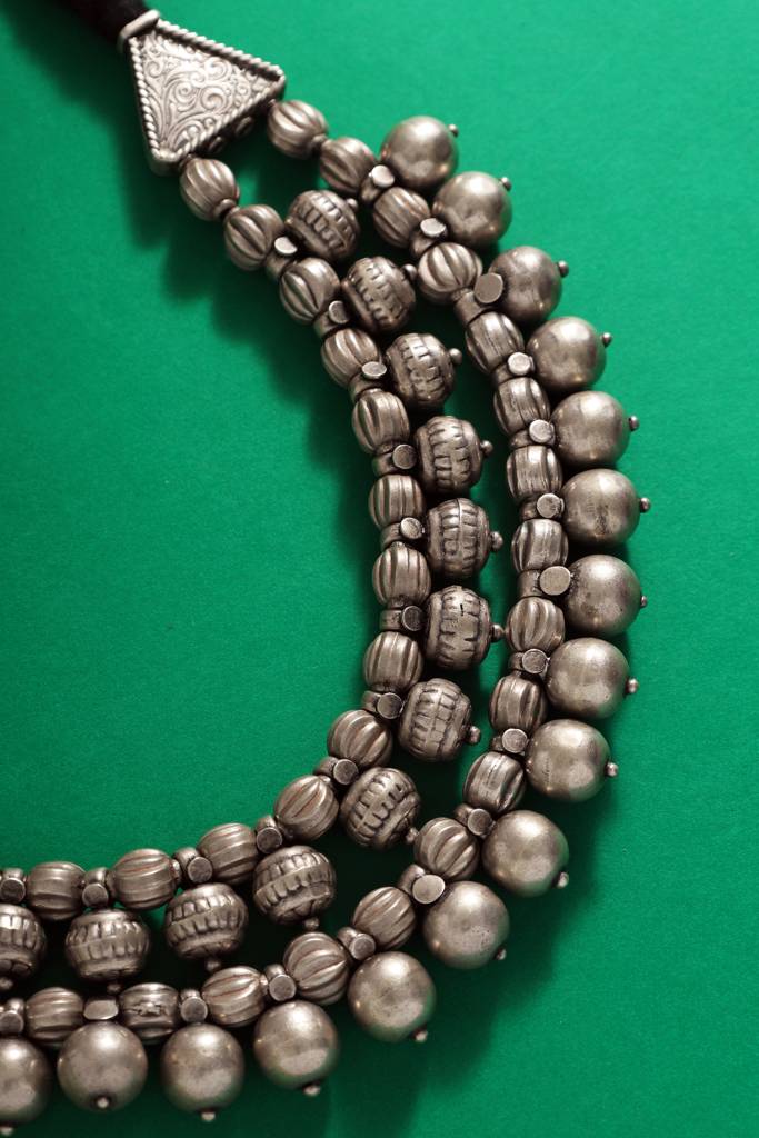 Beaded Vintage Tribal Silver Necklace : MDECMIX99