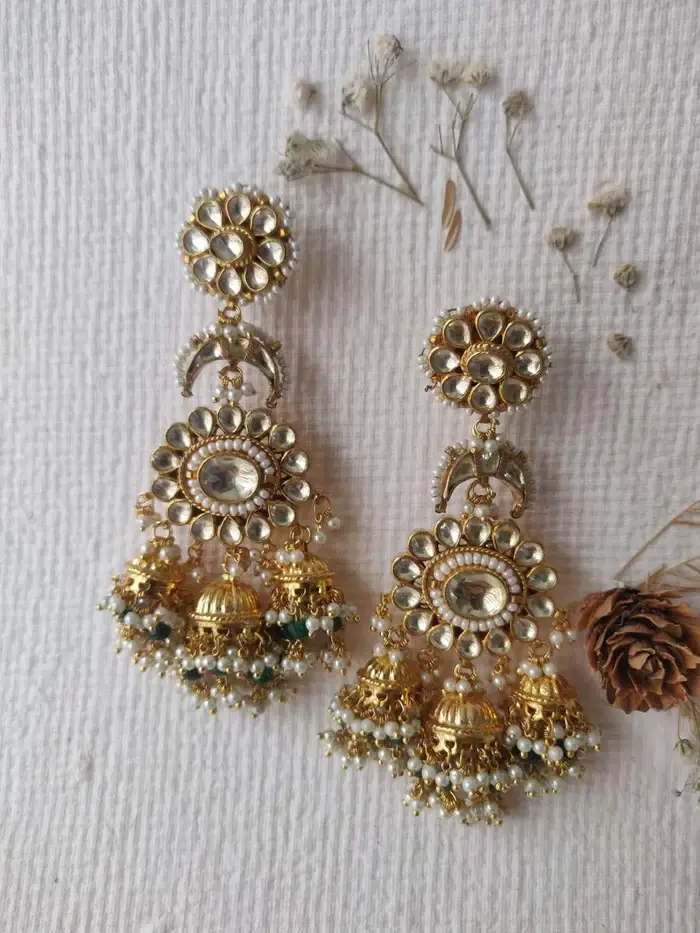 Gold Plated Jadau Kundan Earrings : ME476