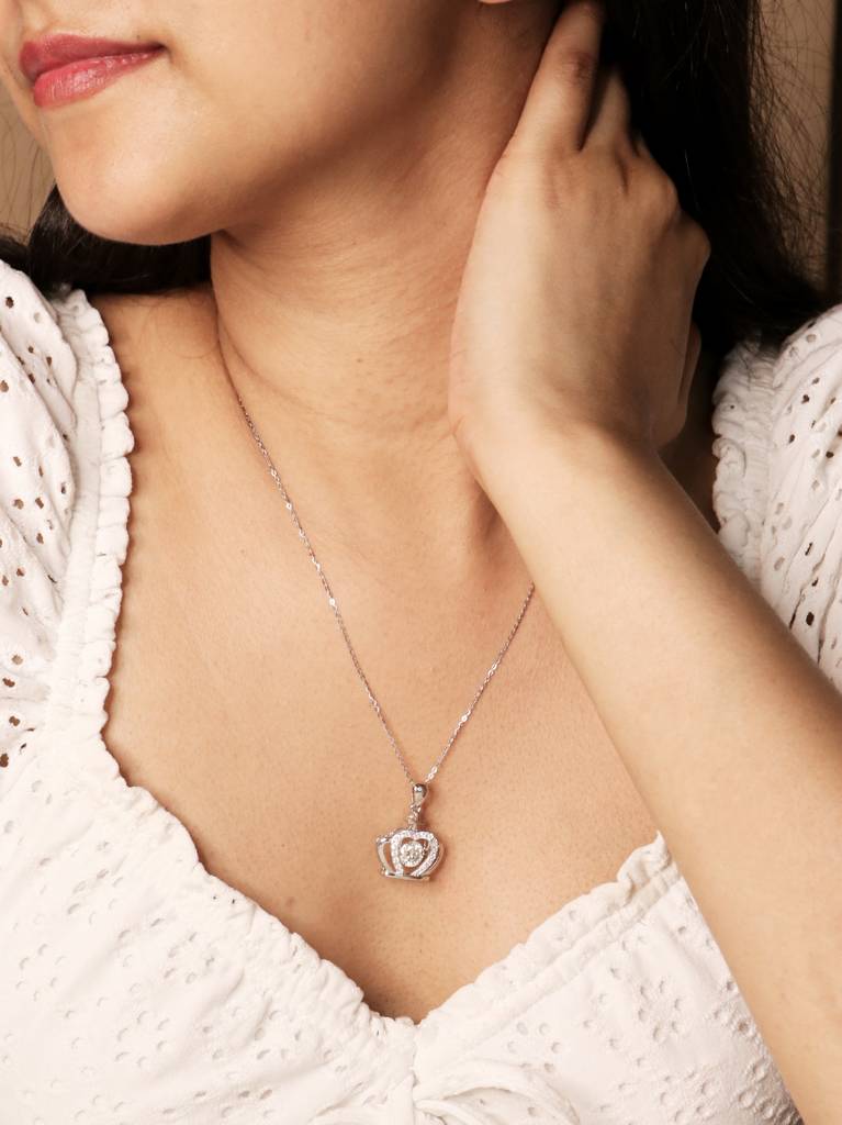 Jangling Moissanite Designer Pendants : MGP036