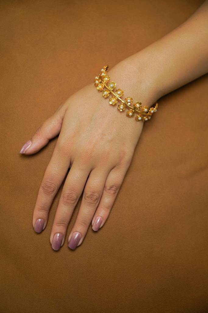 Gulistan Pearl Cuff : MJ147