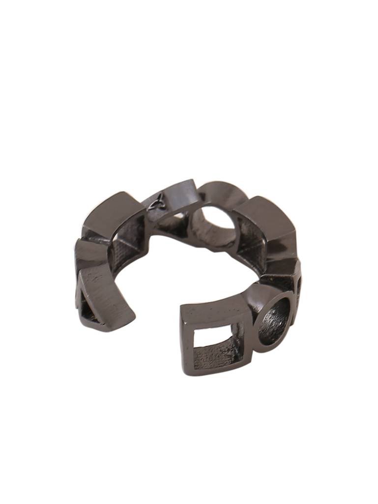 Ludic Ring