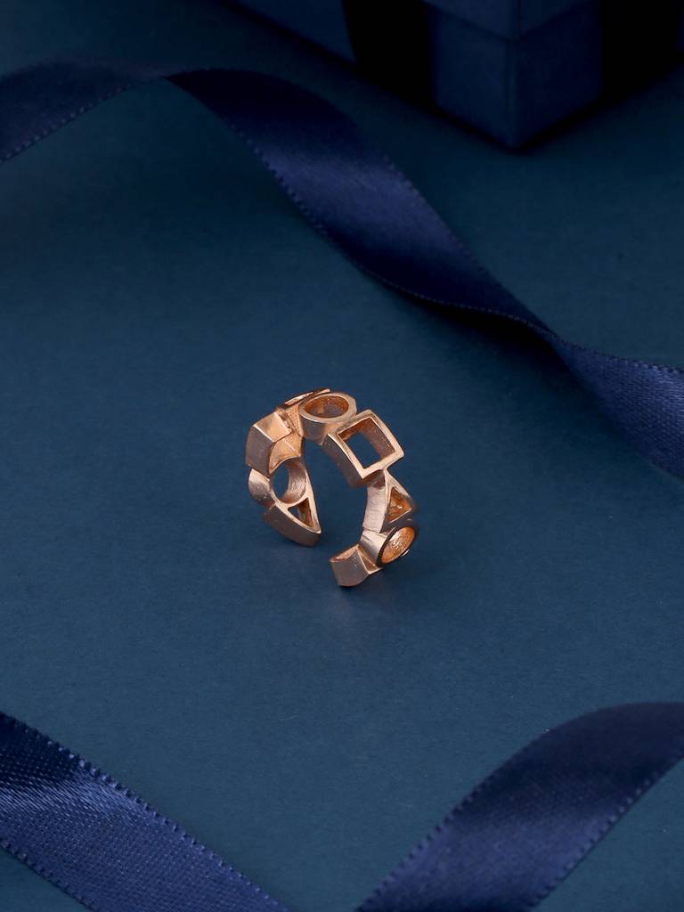 Ludic Ring
