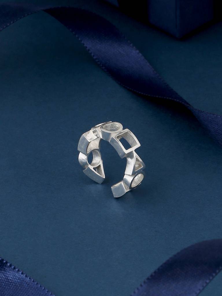 Ludic Ring