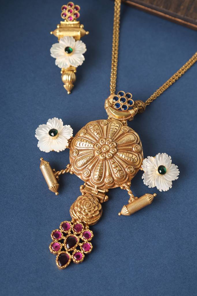 Mother Of Pearl Temple Long Pendant Necklace Set : MMAY2512