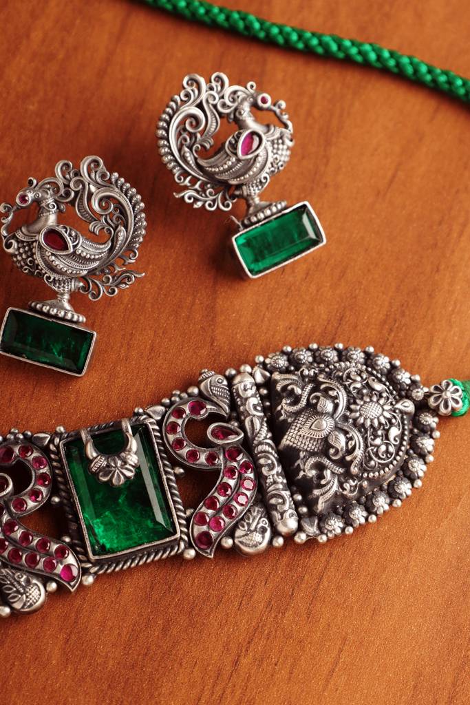 Green Temple Peacock Choker Set : MMAY2533