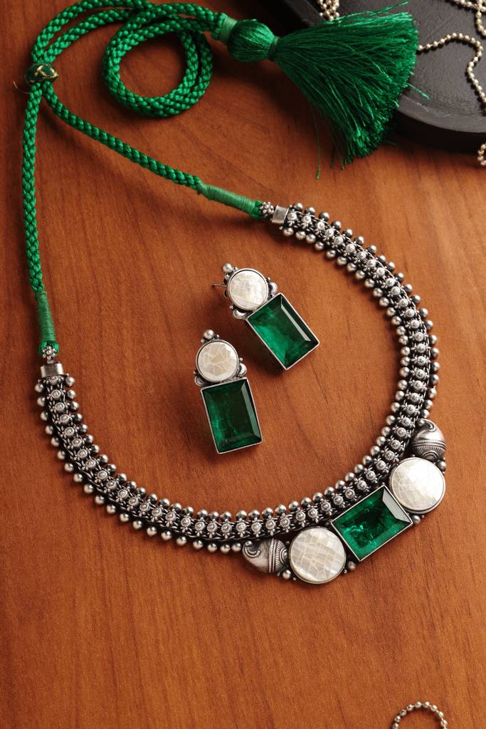 Green Mother Of Pearl Temple Necklace Set : MMAY2535