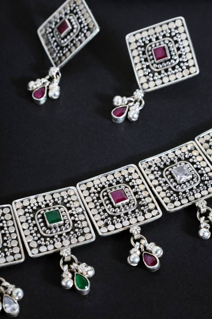 Square Cut Stone Choker Set : MMAY2552