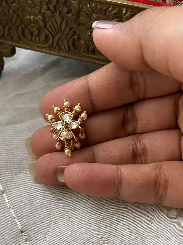 White Color Gold Plated Jadau Kundan Nosepin - Mnth106W : MNTH106W