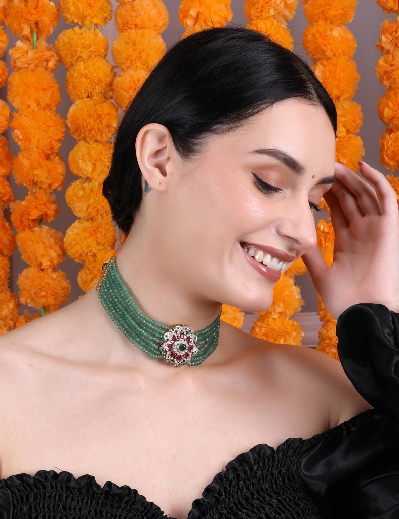Royal Emerald Beaded Choker With Jadau Floral : RMQJ0247