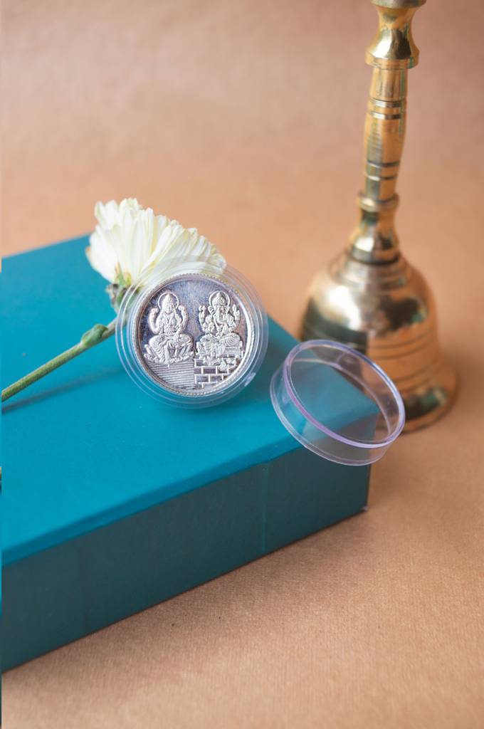 Lakshmi Ganesha 999 Purity Silver 5G Coin : MPSCGL896D2230