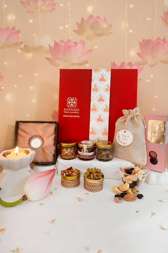 999 Purity Silverlakshmi Coin (5Gm) -Organic Treasure Diwali Gift Hamper : MPSDHH927D2333