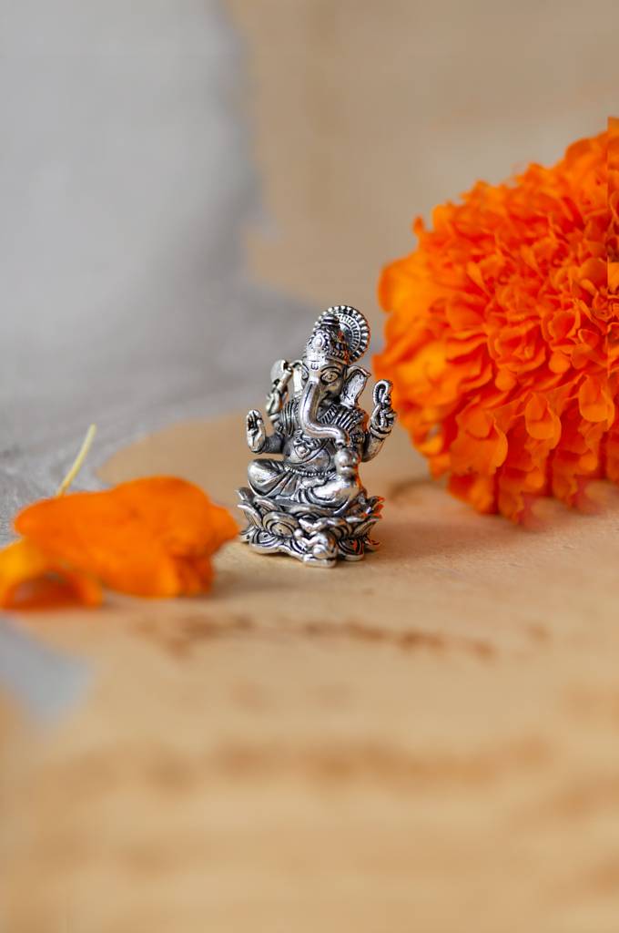 Divine Ganesha Antique Finish 925 Sterling Silver Idol : MPSIG774D1813