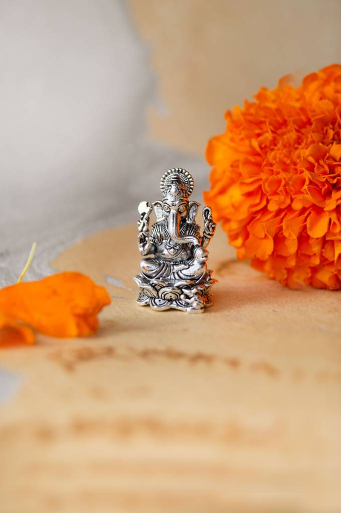 Divine Ganesha Antique Finish 925 Sterling Silver Idol : MPSIG774D1813