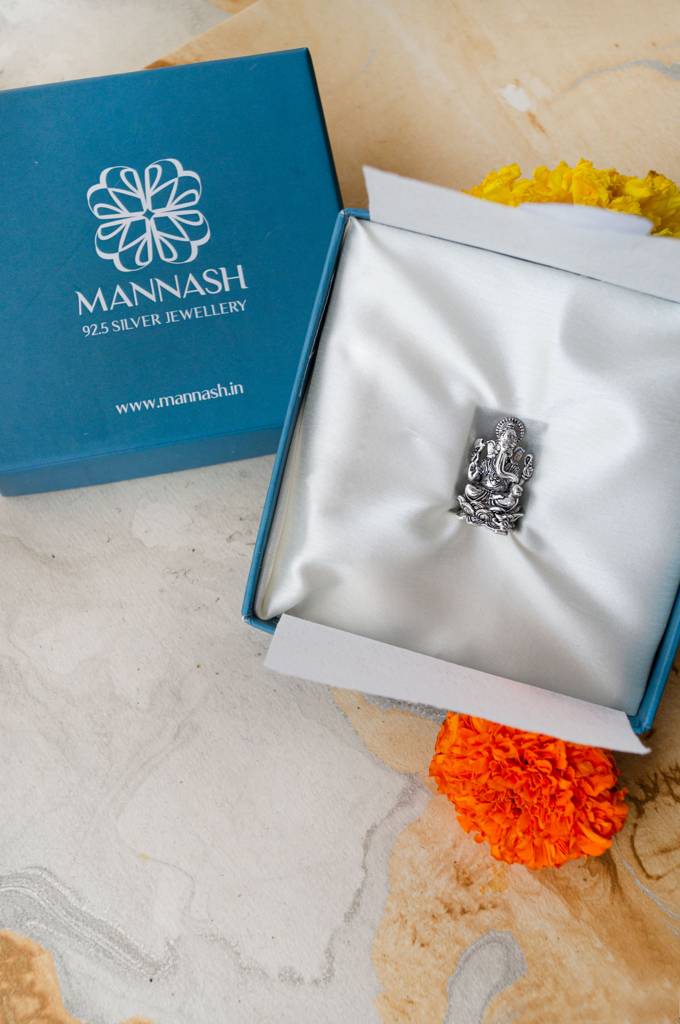 Divine Ganesha Antique Finish 925 Sterling Silver Idol : MPSIG774D1813