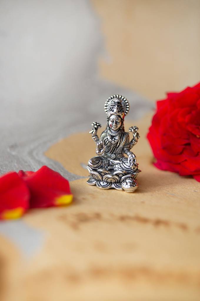 Divine Lakshmi Antique Finish 925 Sterling Silver Idol : MPSIL774D1814