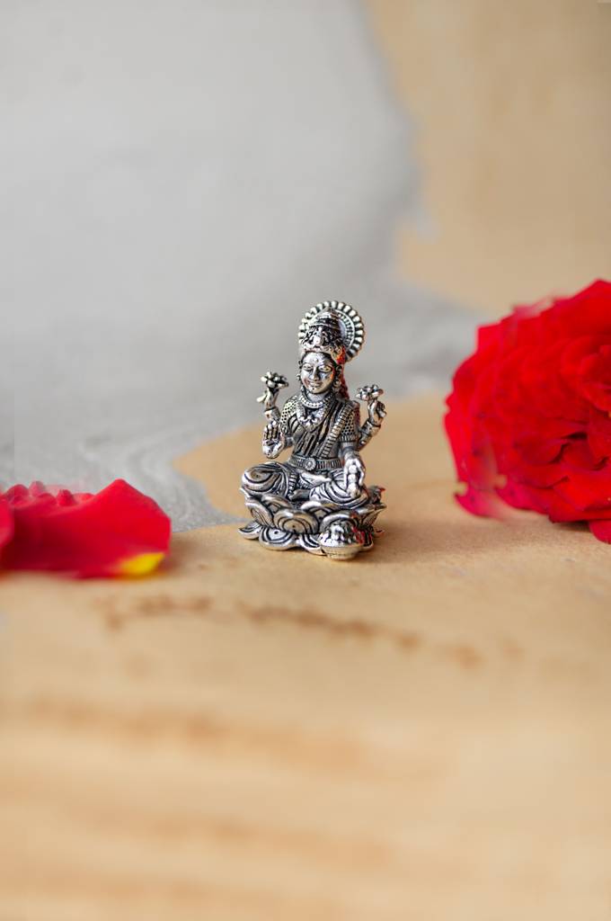 Divine Lakshmi Antique Finish 925 Sterling Silver Idol : MPSIL774D1814